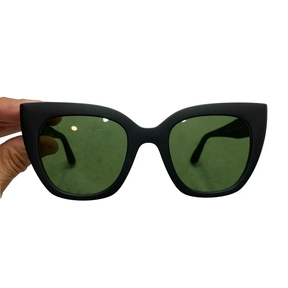TOMS Sunglasses Womens OS Black Sydney Traveler Collection Cat Eye Green Lens
